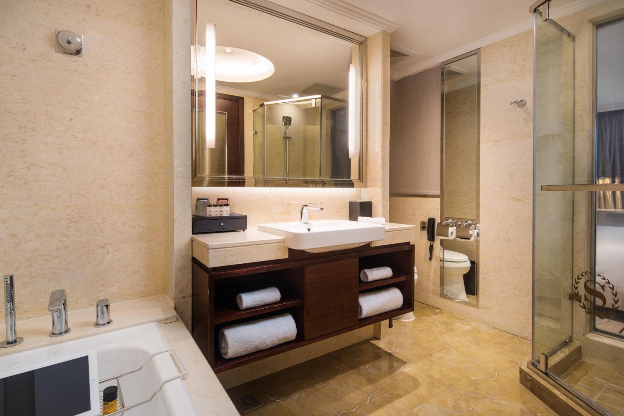 Sheraton Nanjing Kingsley Hotel & Towers Экстерьер фото